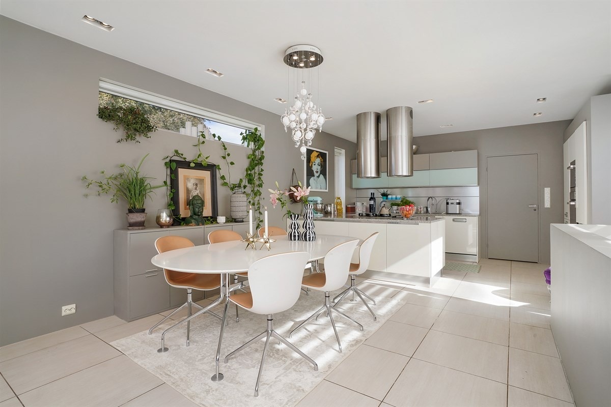 Spisestue. Galleribilde