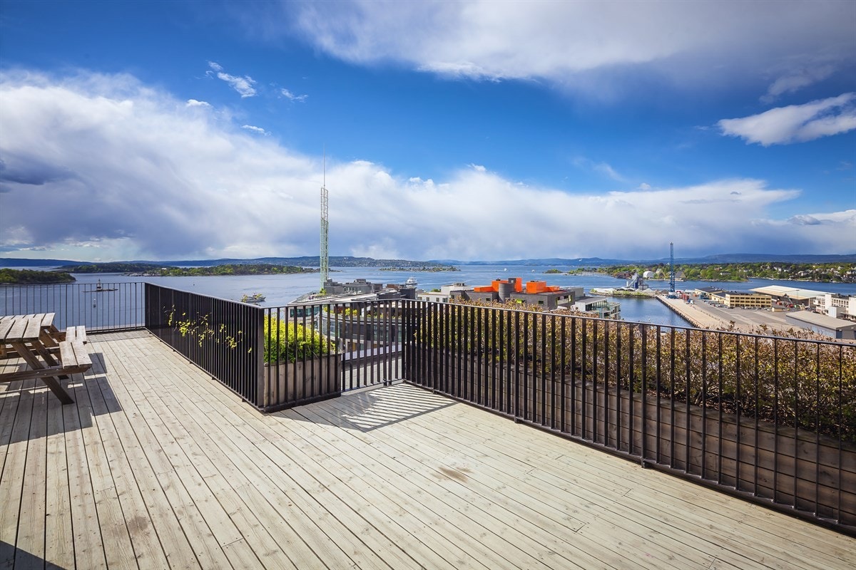 Felles takterrasse med fantastisk utsikt Galleribilde