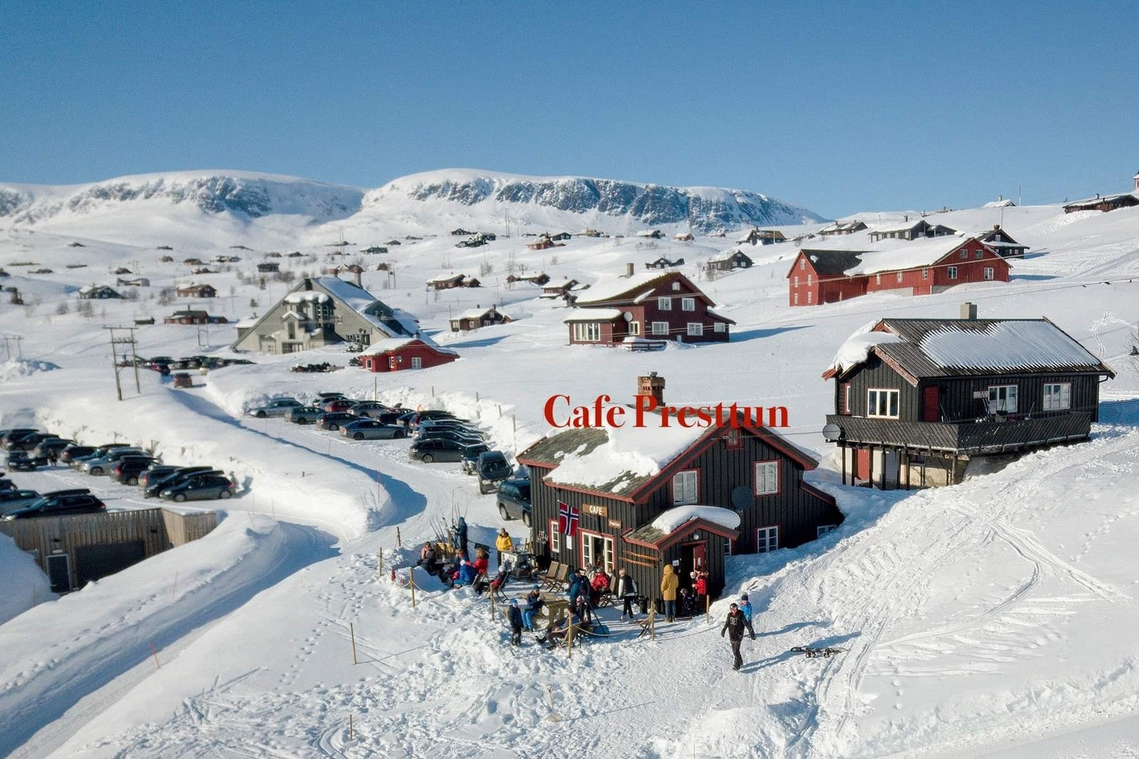 Café Presttun er en liten spasertur unna om det sosiale livet frister Galleribilde