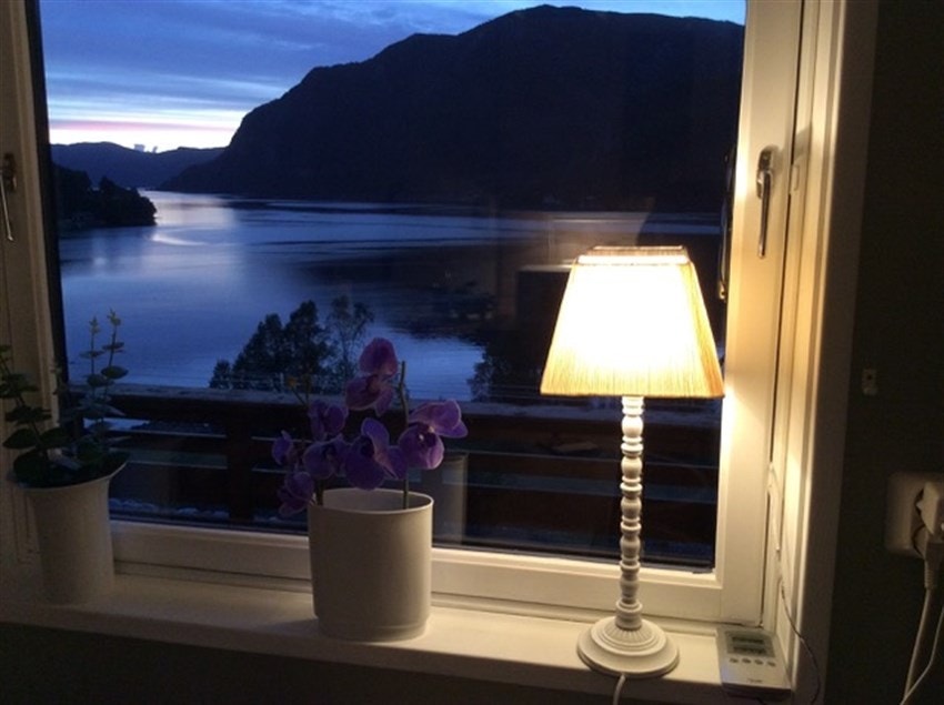 Stemningsbilde på kvelden, tatt av selger. Galleribilde
