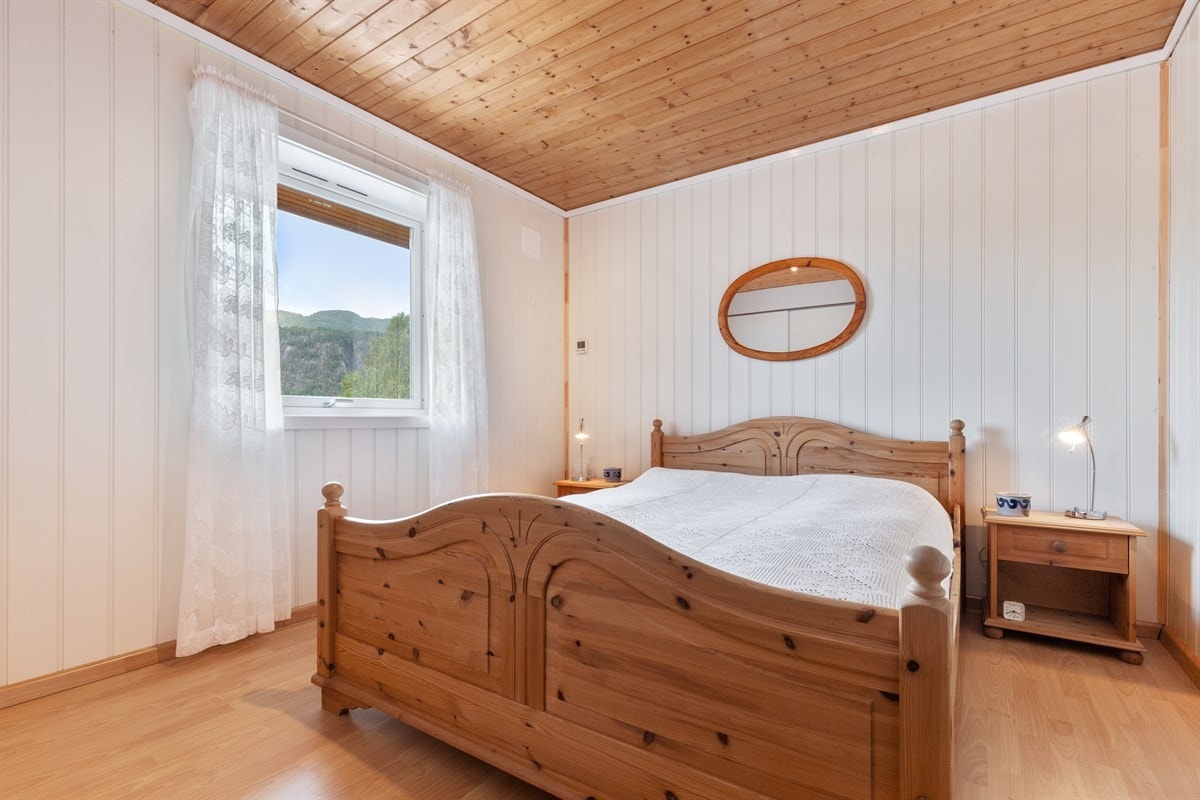 Soverom i underetasje. Galleribilde