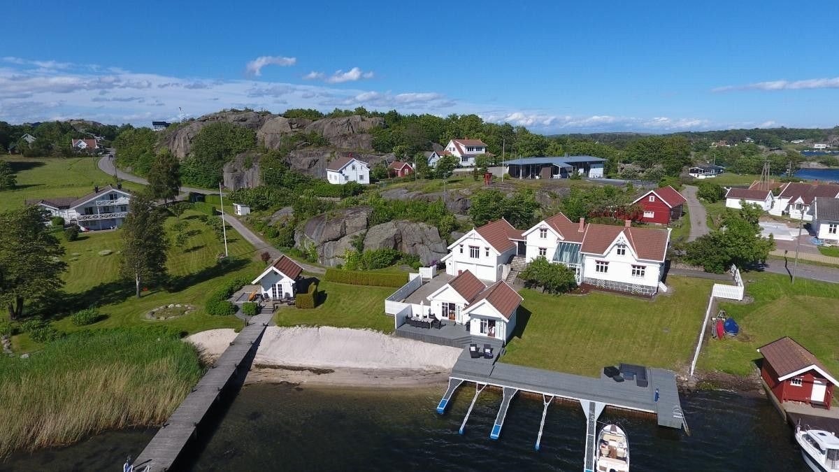 Pent opparbeidet og svært idyllisk tomt Galleribilde