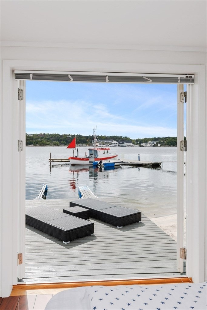 Rekkverk var fjernet under fotograferingen. Nytt rekkverk i glass kommer. Galleribilde