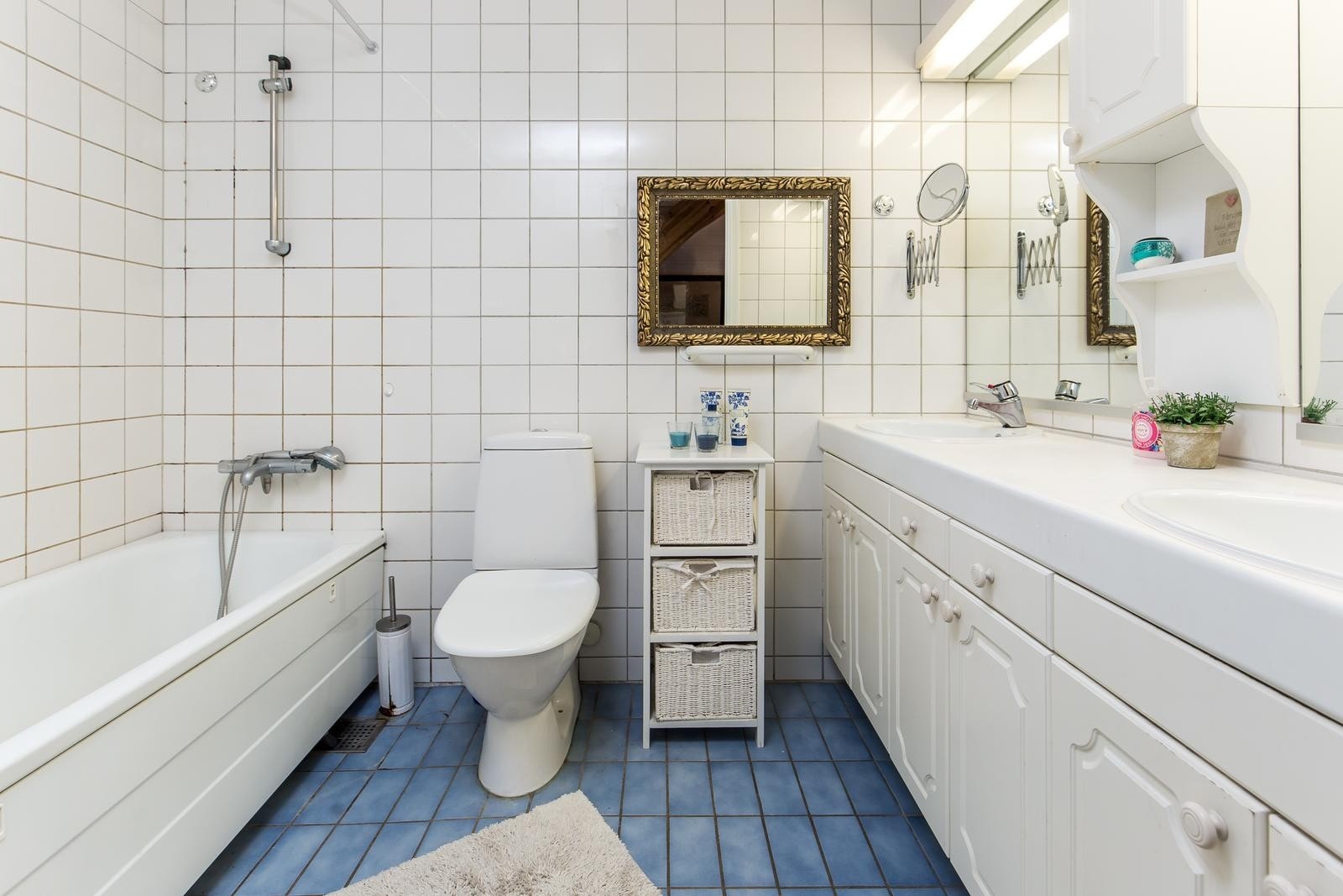 Bad i kjeller Galleribilde