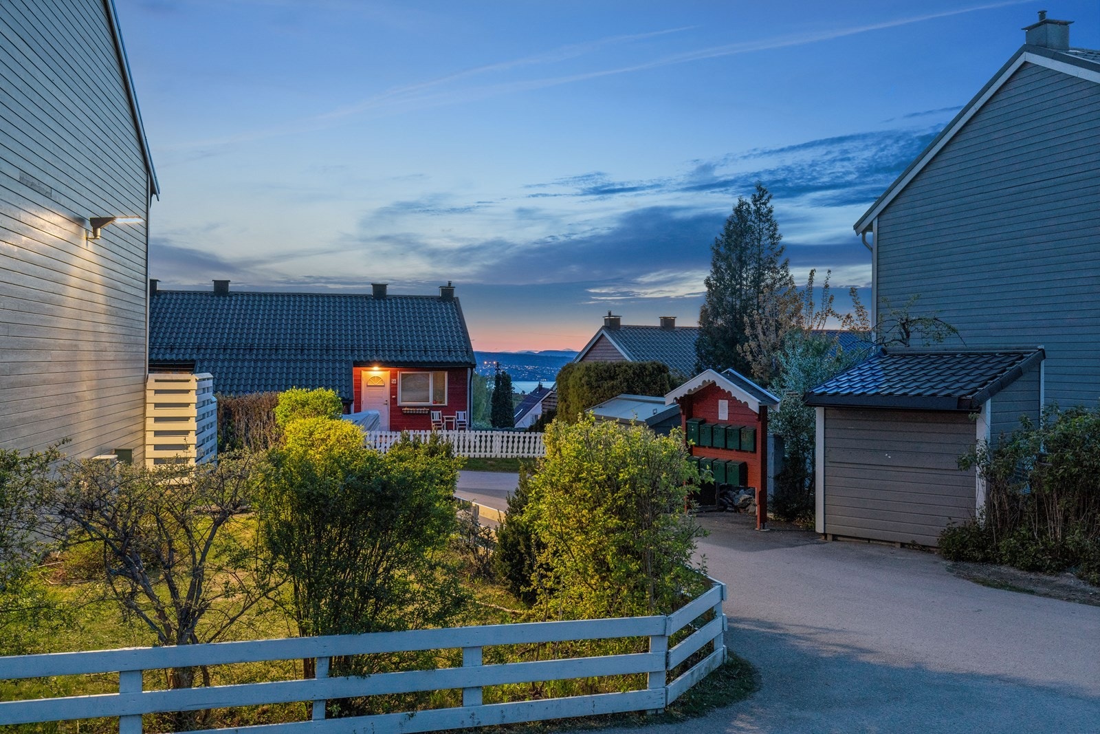 Hagen kan by på utsikt med en liten glimt av fjorden! Galleribilde