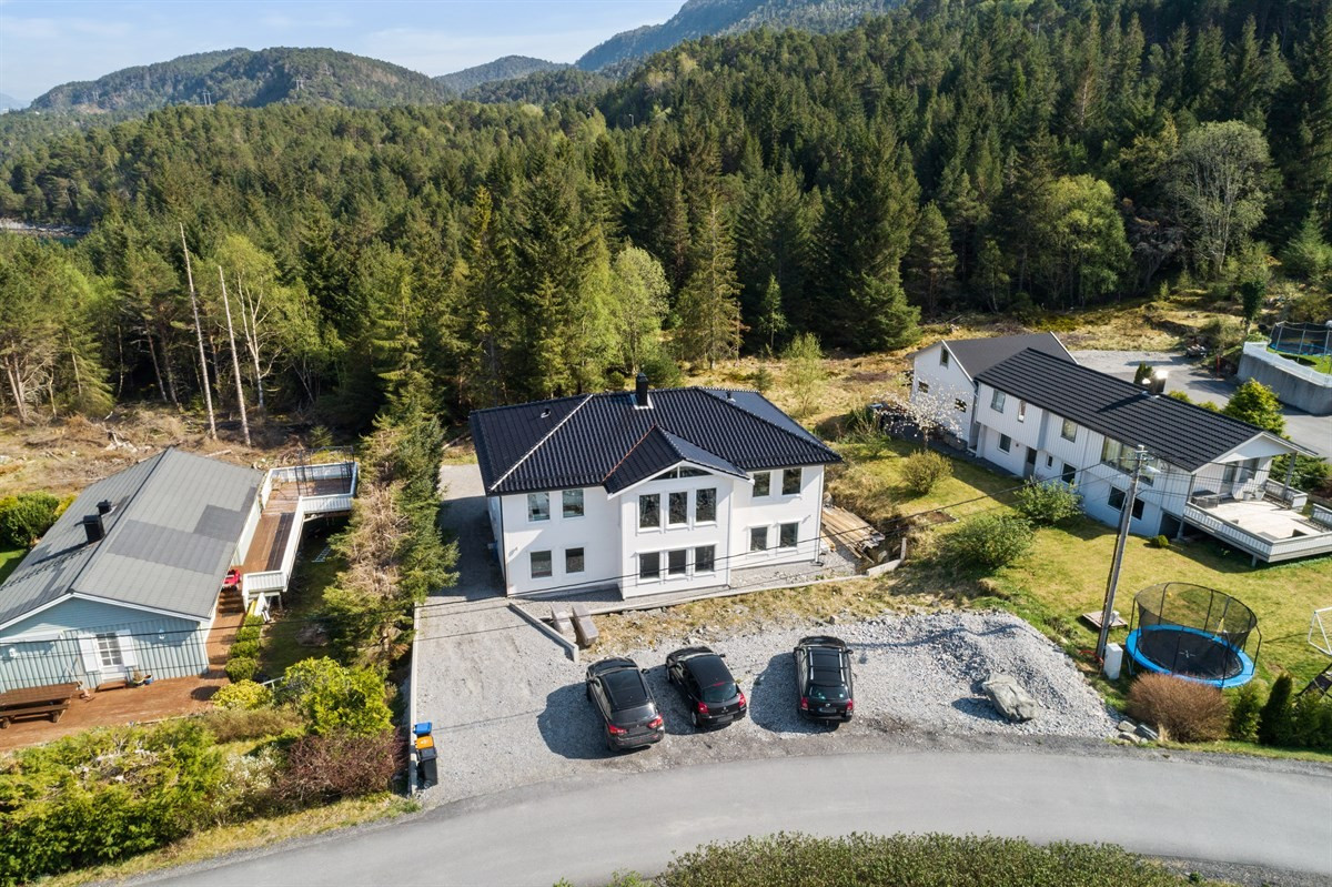 Velkommen til Nesgrenda 9.