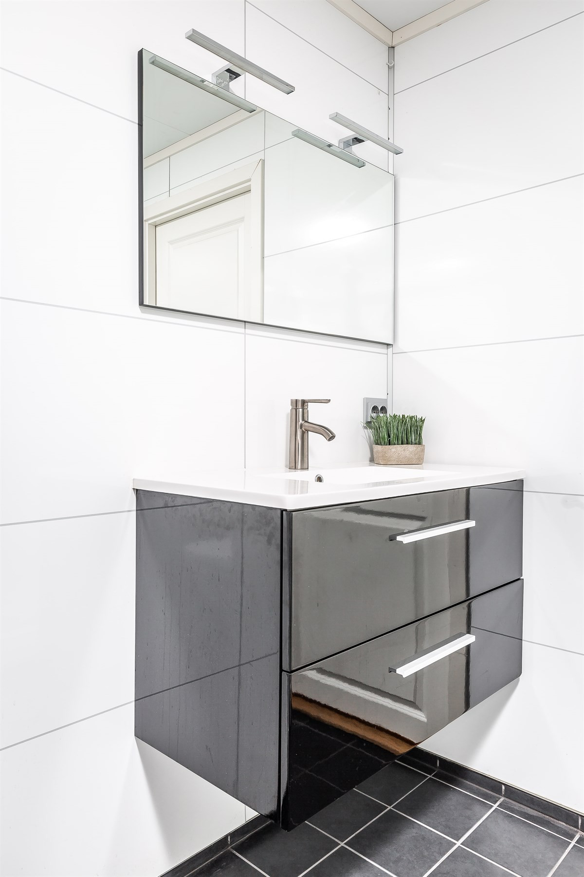 Badet i kjeller er renovert i 2015