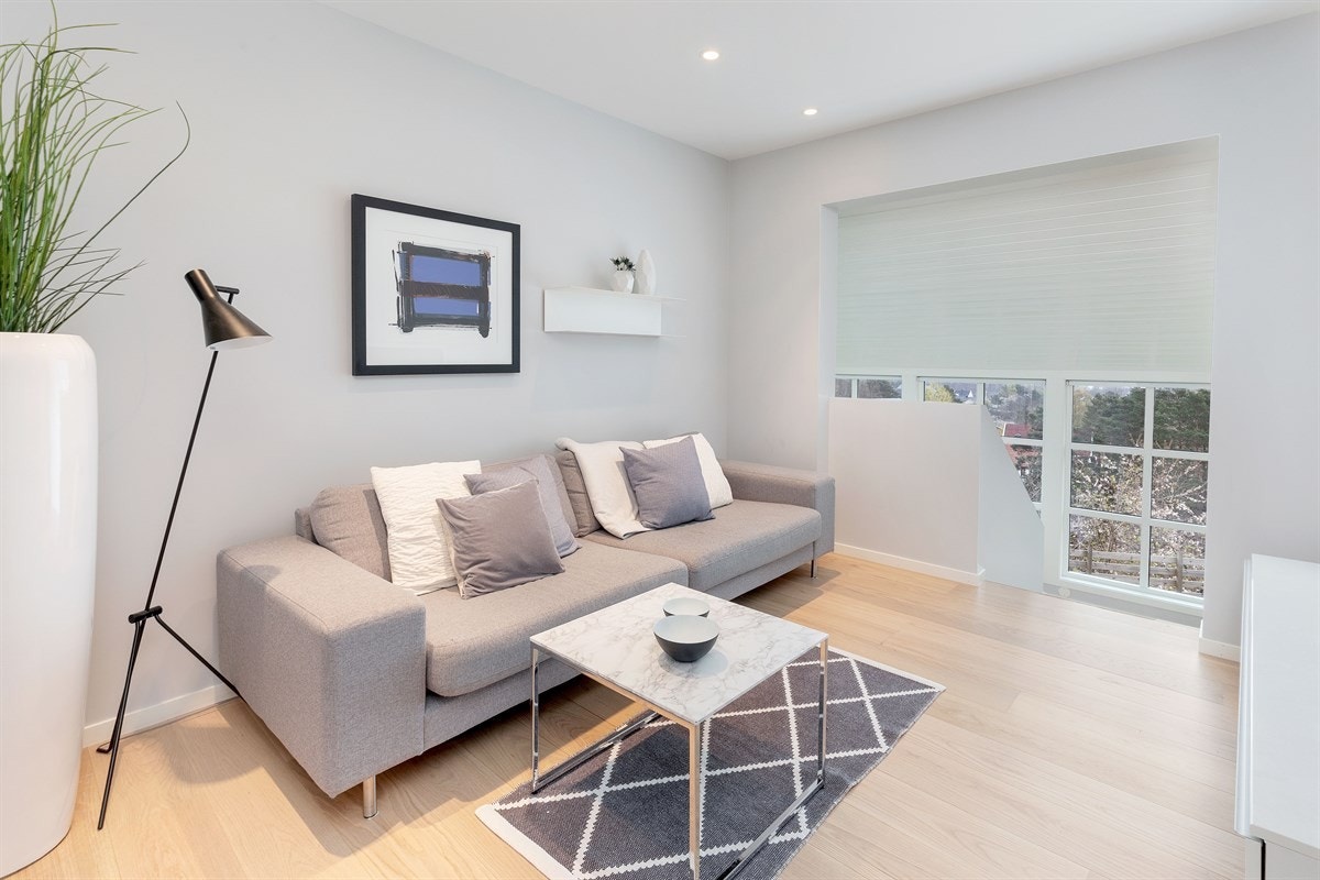 TV-stue i tilknytning til hovedsoverommet Galleribilde