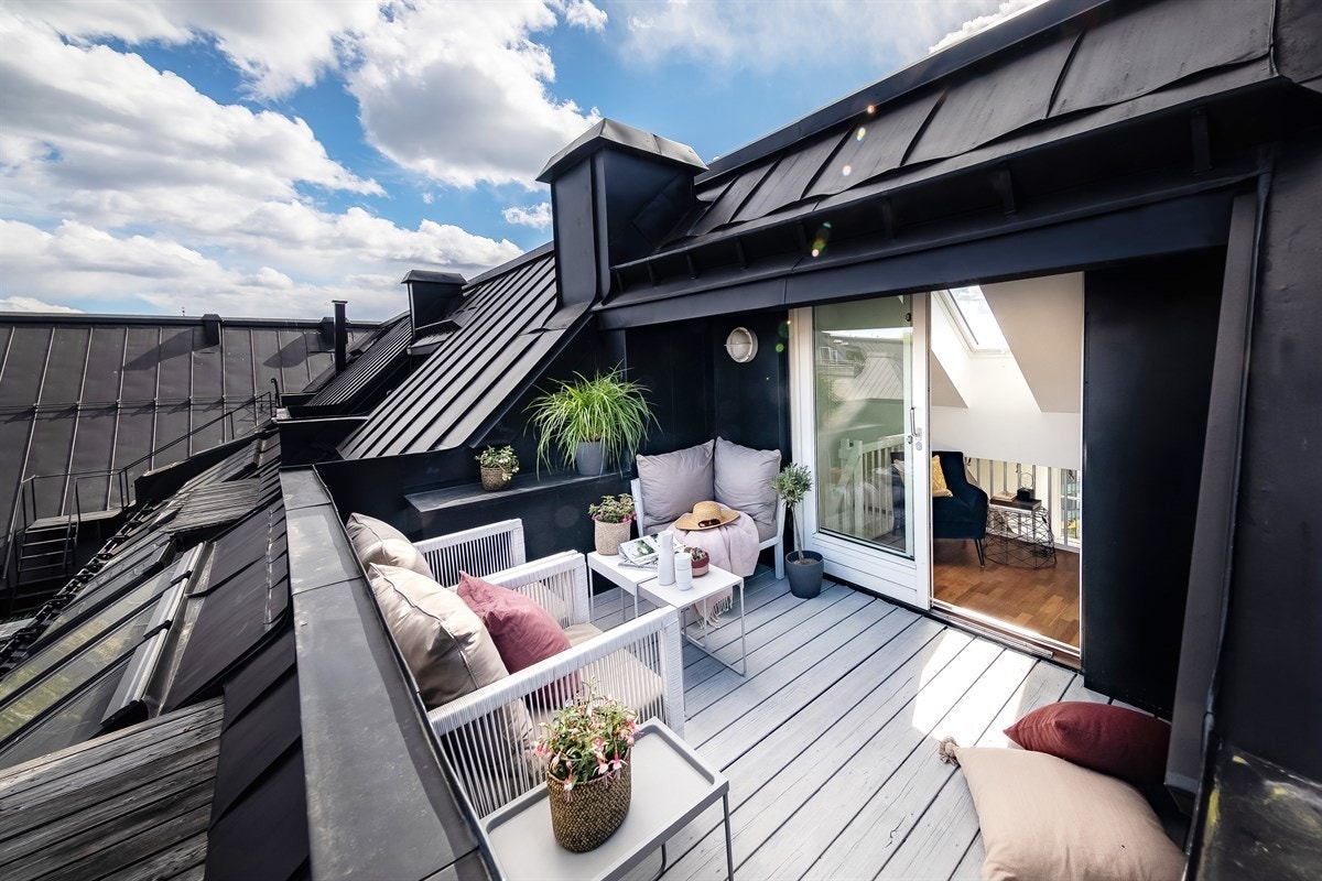 Fantastisk usjenert, solrik og privat takterrasse Galleribilde