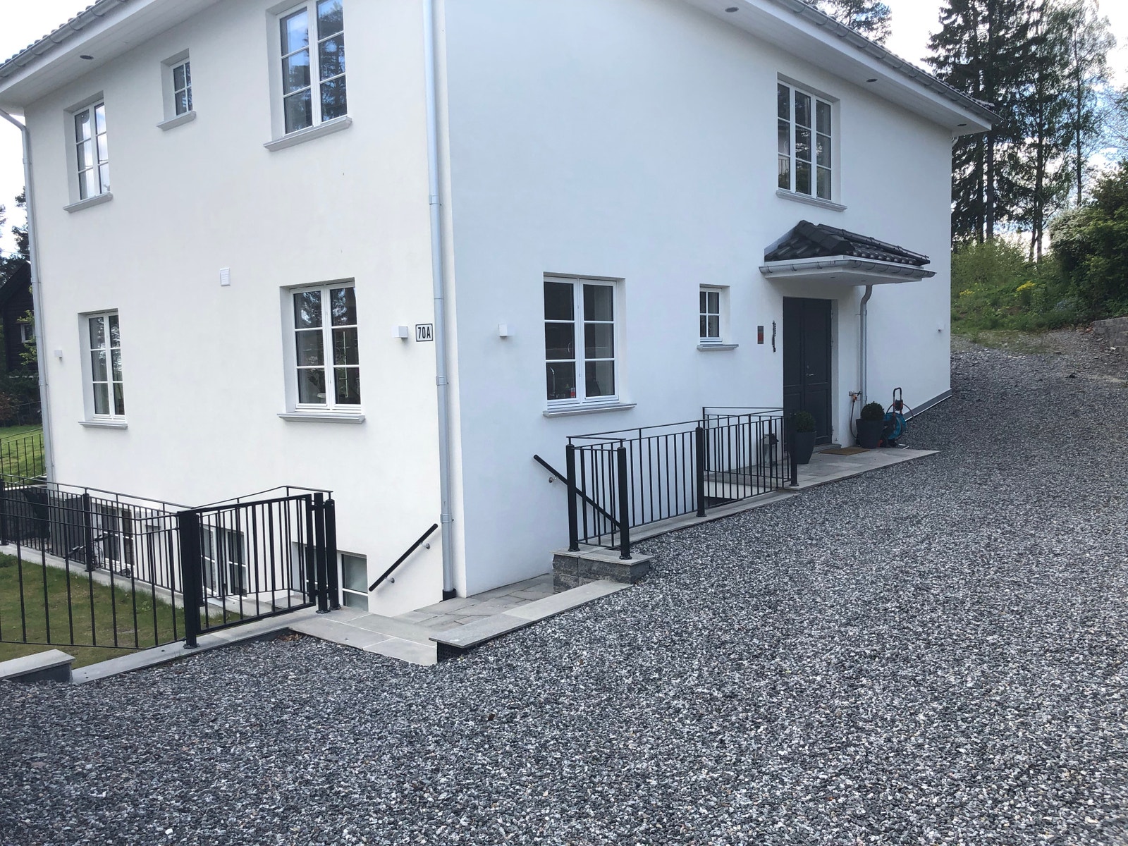 Egen inngang Galleribilde