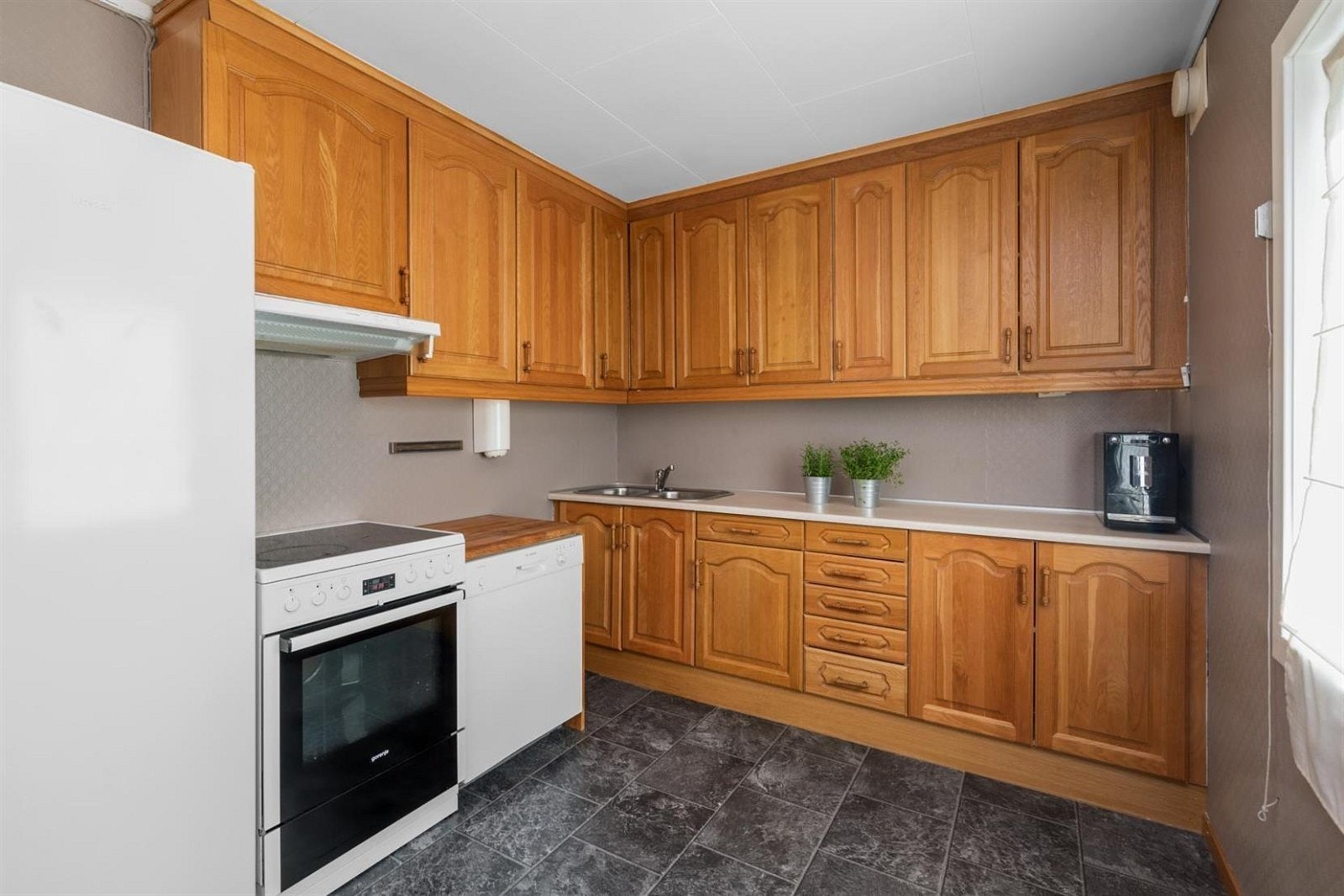 Kjøkken 1 egt Galleribilde