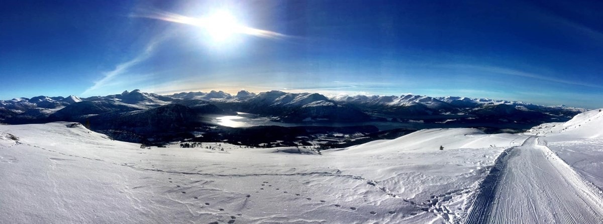 Selgers egne bilder 8 Eiendommen ligger i et område med fantastiske turmuligeter, her fra Strengen. Galleribilde