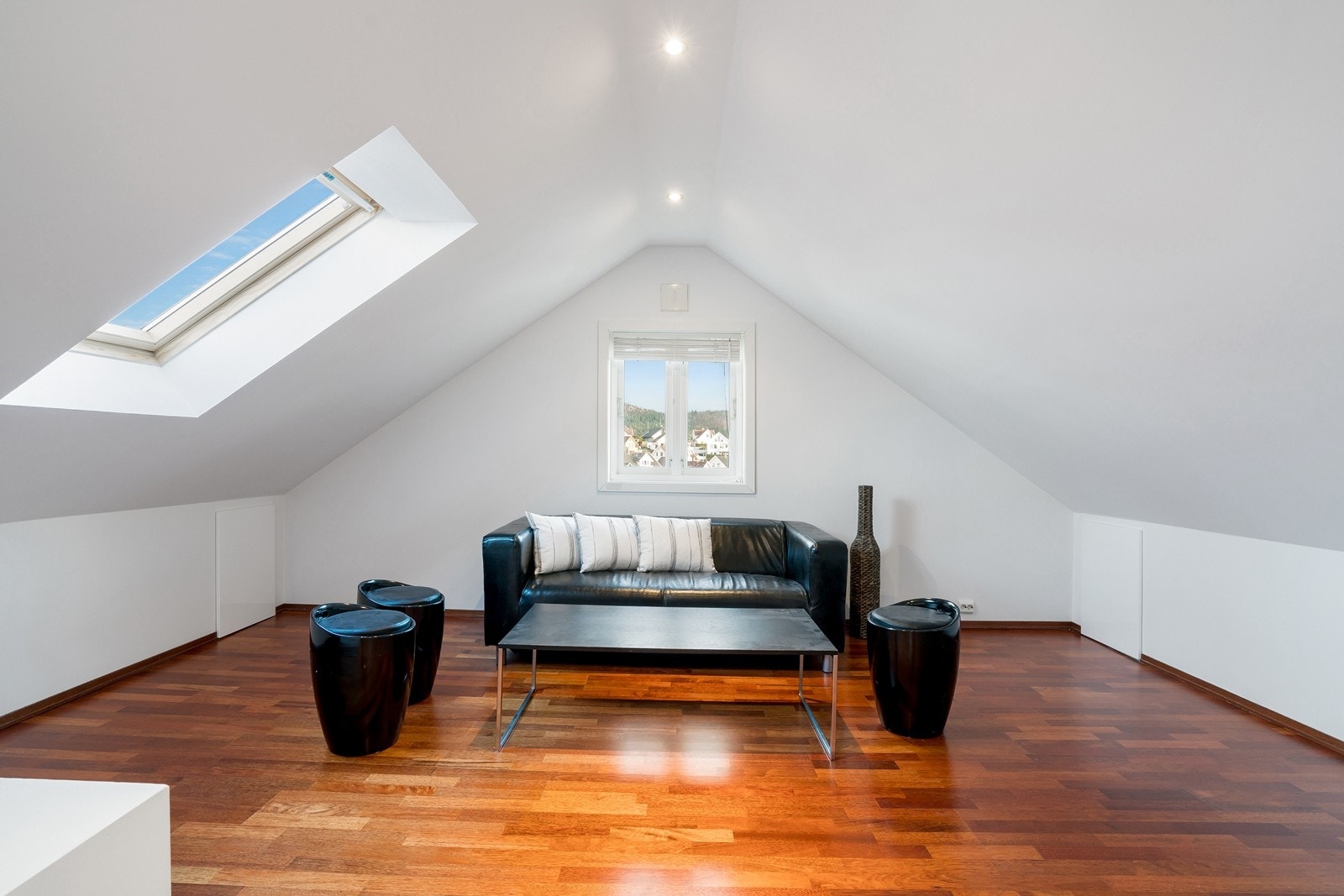 Loftstue Galleribilde