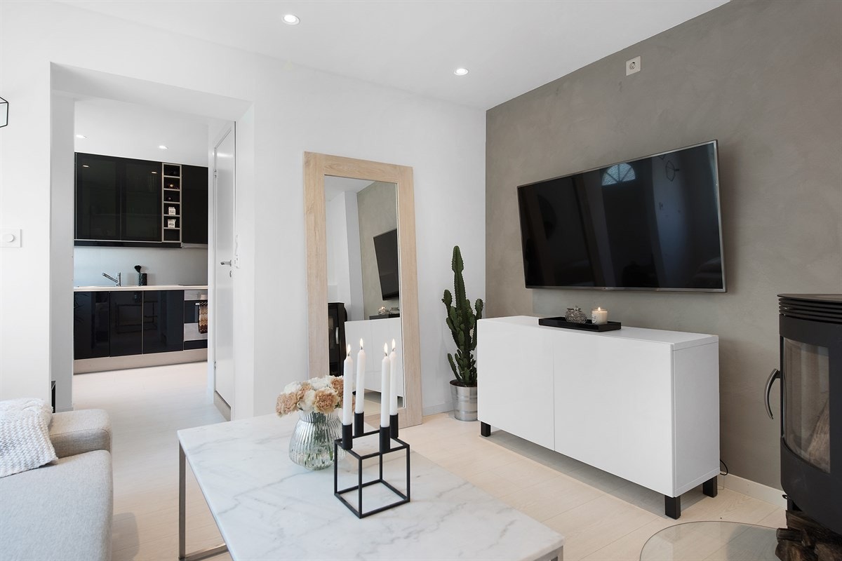 VELKOMMEN TIL VISNING MED FREDRIK TØSDAL !! Galleribilde