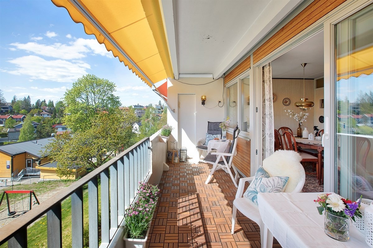 Velkommen til Hovseterveien 56 A, presentert av Petter Jordbakke v/ Eie Røa Galleribilde