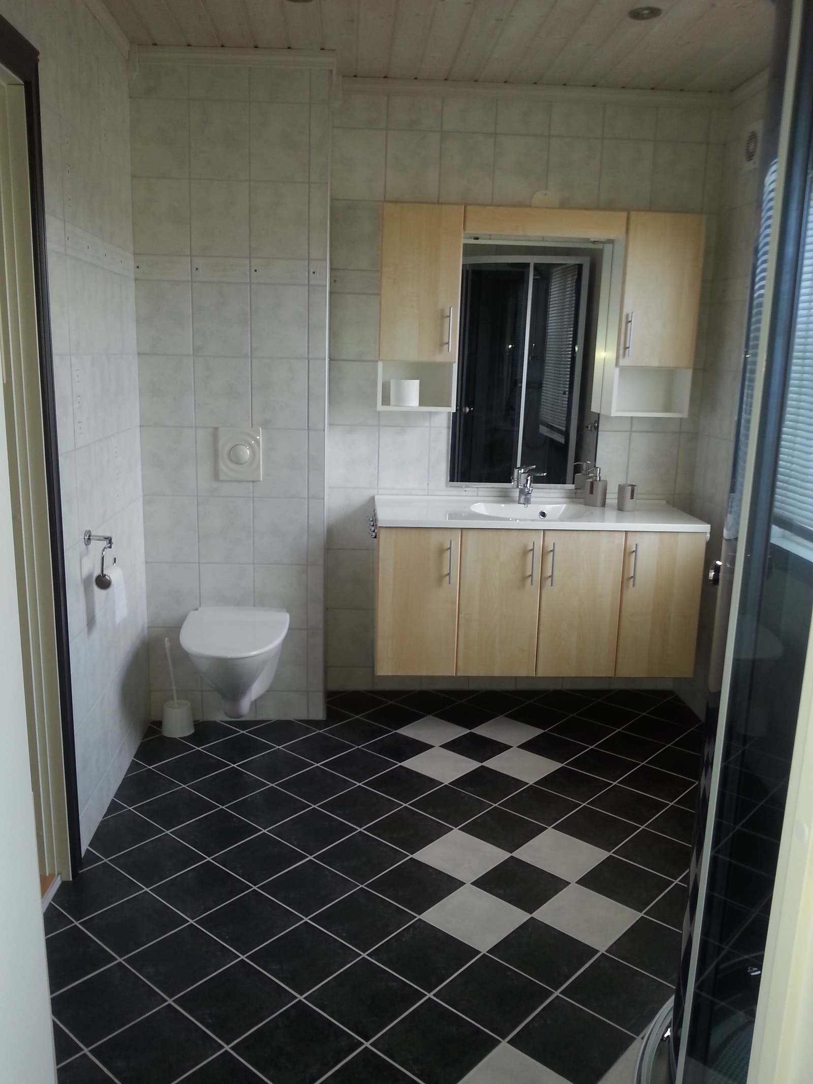 Badet oppusset 2008 med varmekabel Galleribilde