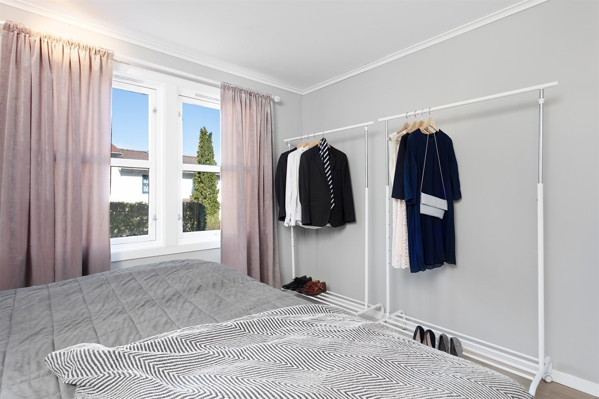 Godt med plass til garderobeløsninger Galleribilde