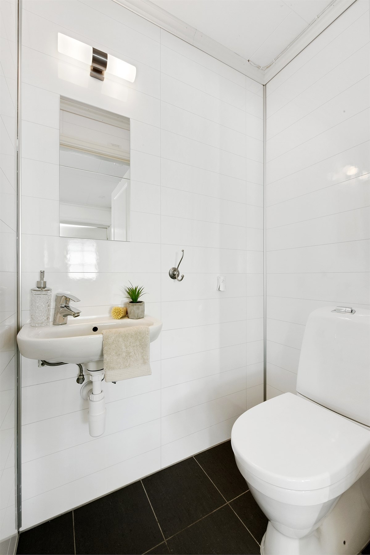 Toalettrom. Galleribilde