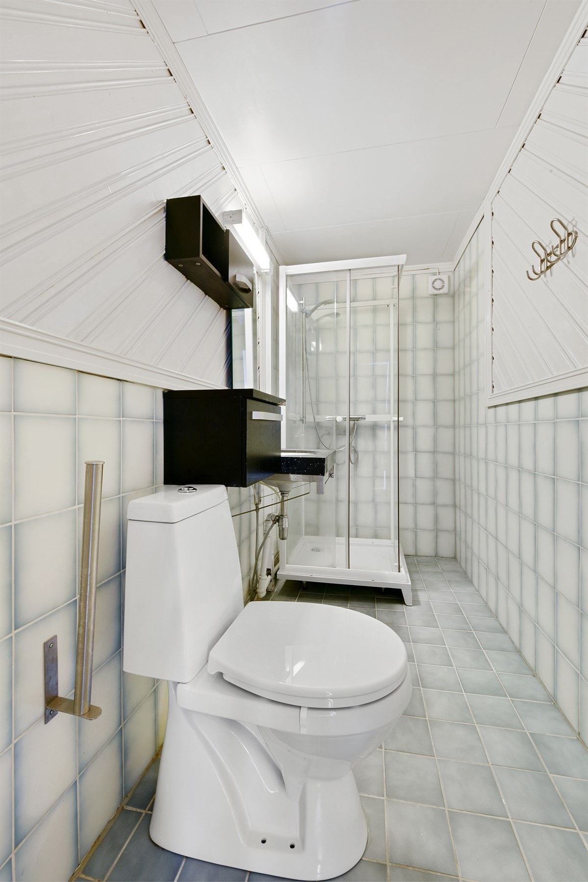 Bad i underetasje. Galleribilde