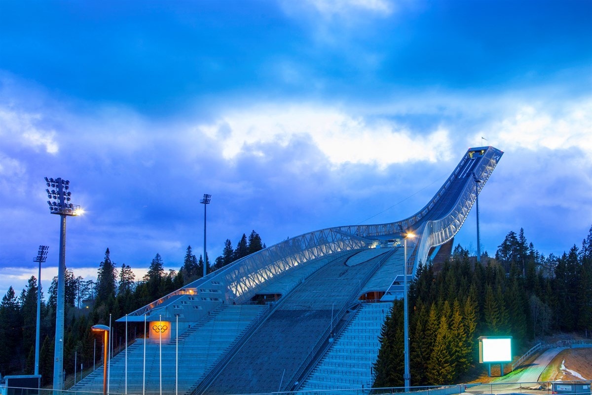 Eiendommen ligger like i forkant av Holmenkollen riksanlegg med Holmenkollbakken og marka som nabo Galleribilde