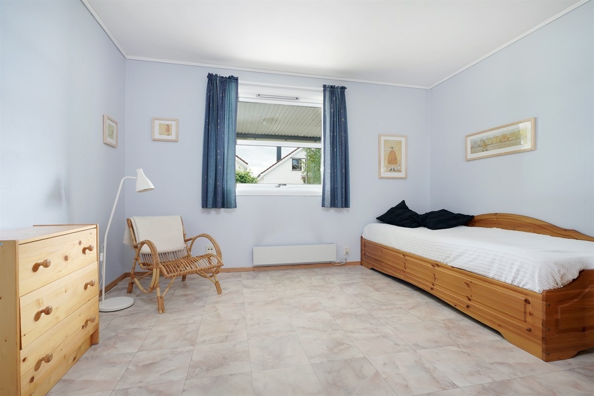 Soverom i u. etg. Galleribilde