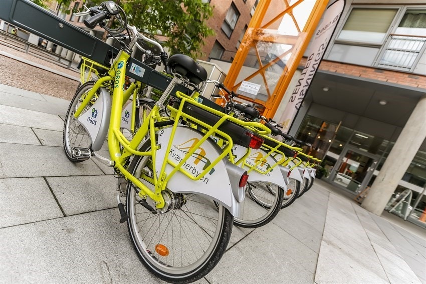 Elsykler og bysykler tilgjengelig for leie Galleribilde