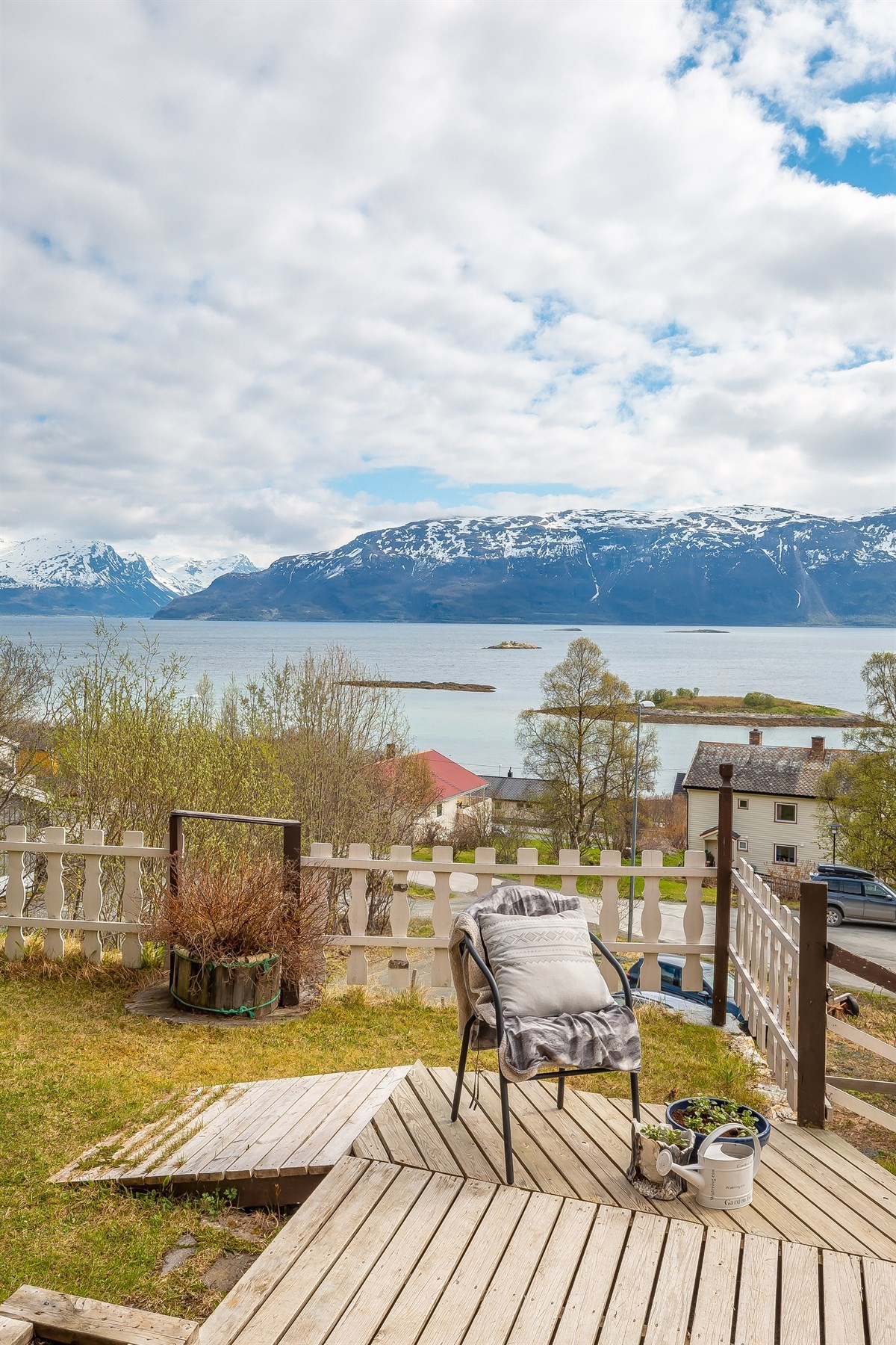 Tomten er godt utnyttet hvor det er anlagt flere uteområder