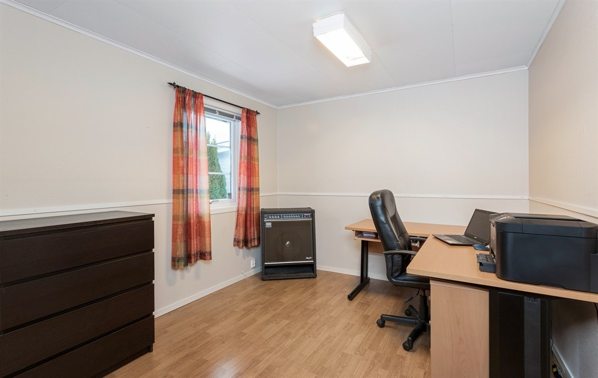 Soverom i kjeller. Galleribilde