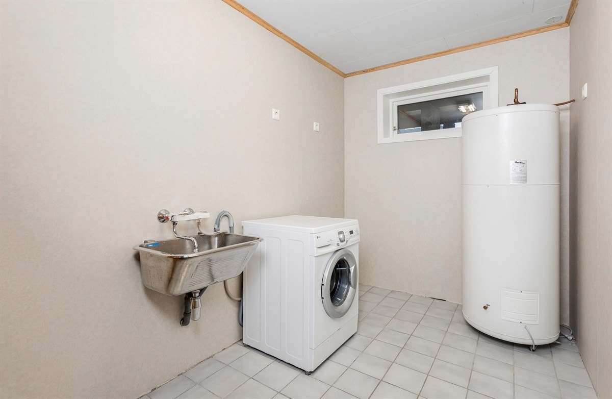 Vaskerom i Kjeller. Galleribilde