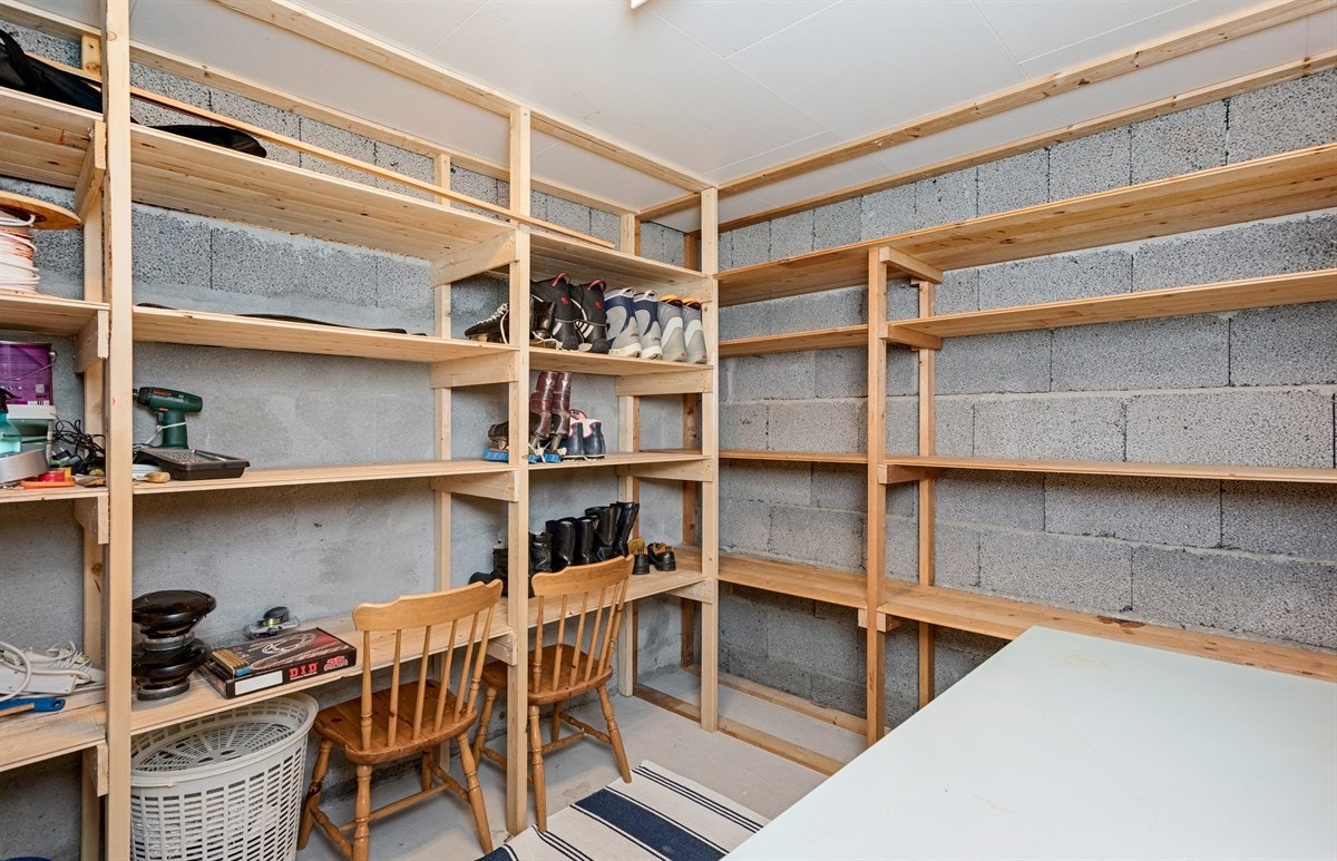 Lagringsbod i kjeller. Galleribilde