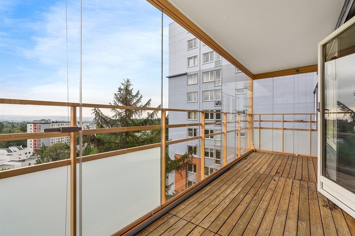 Det leies en garasjeplass av borettslaget som følger leiligheten ved salg. Galleribilde