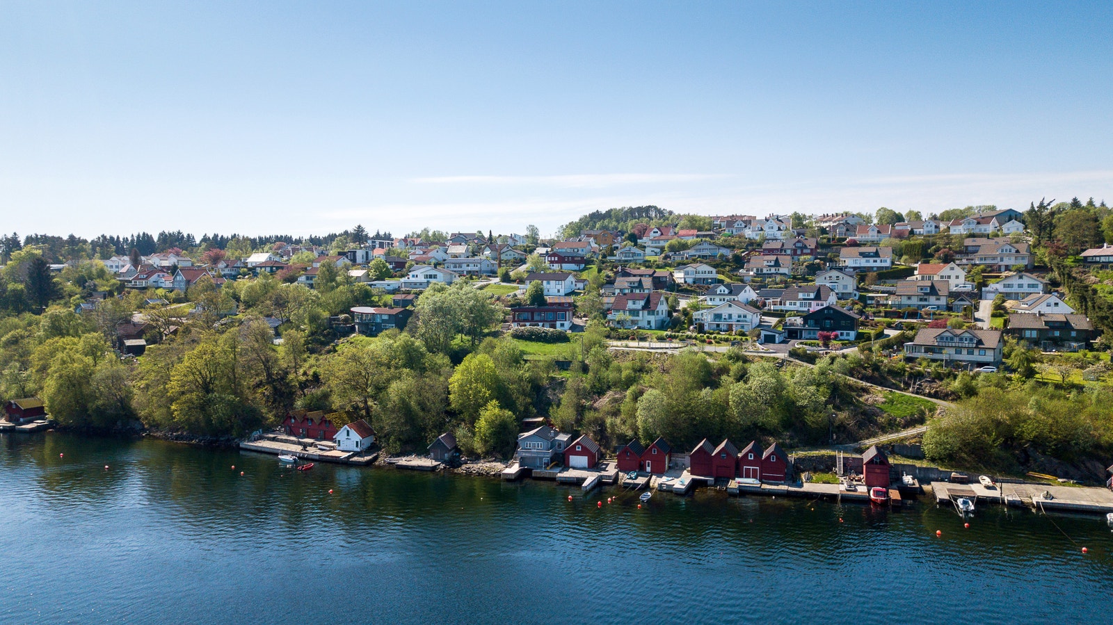 Nydelig beliggenhet ved Førresfjorden Galleribilde