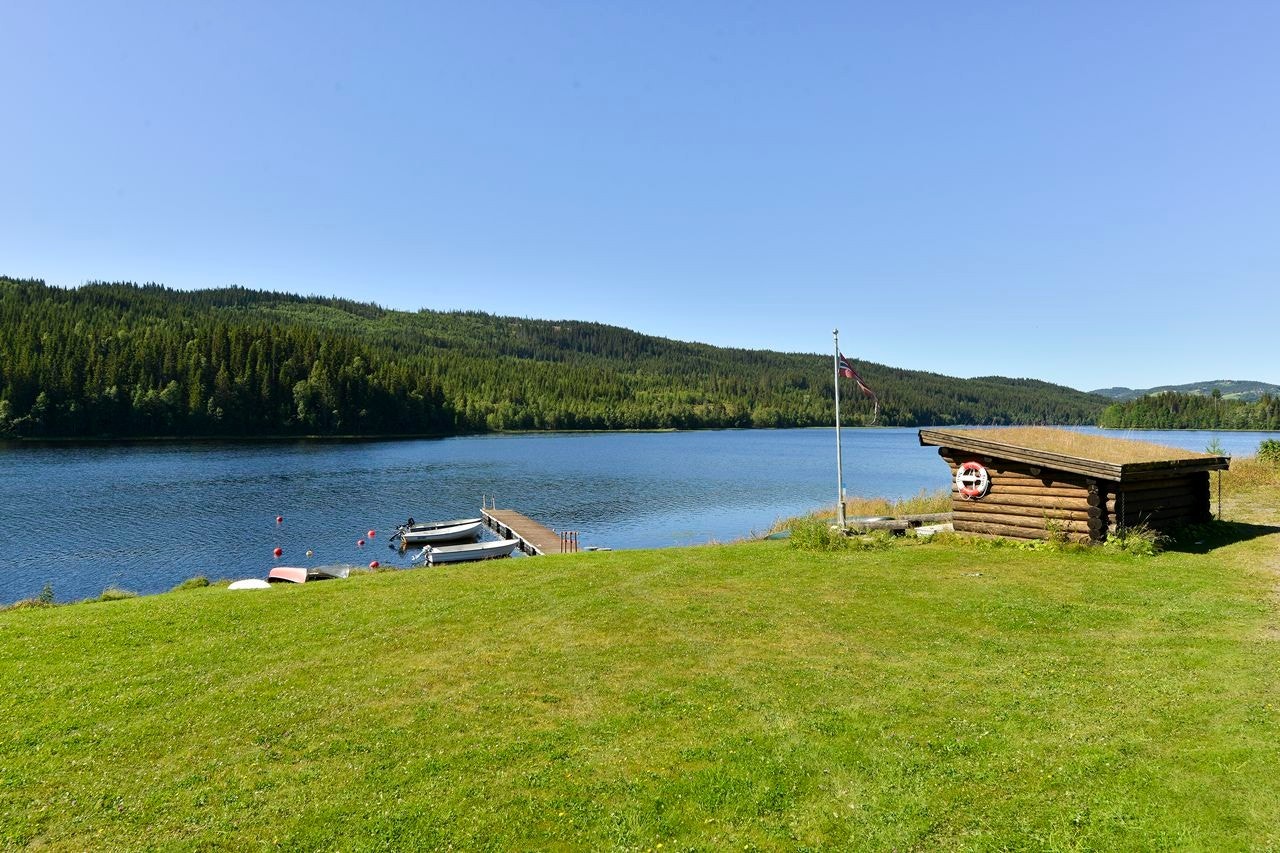 Privat brygge og gapahuk Berg Galleribilde