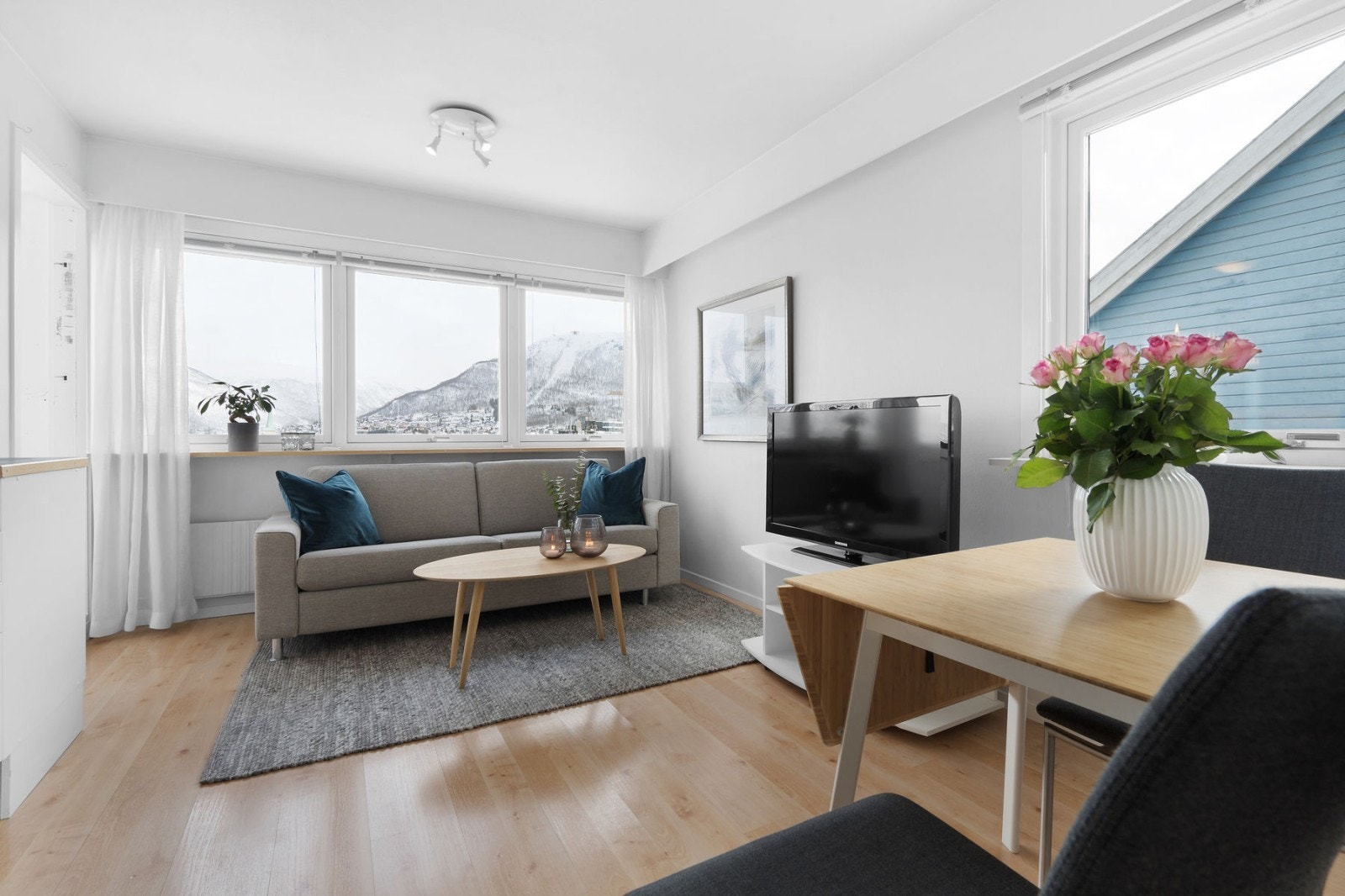 Lys og innbydende sentrumsleilighet med arealeffektiv planløsning Galleribilde