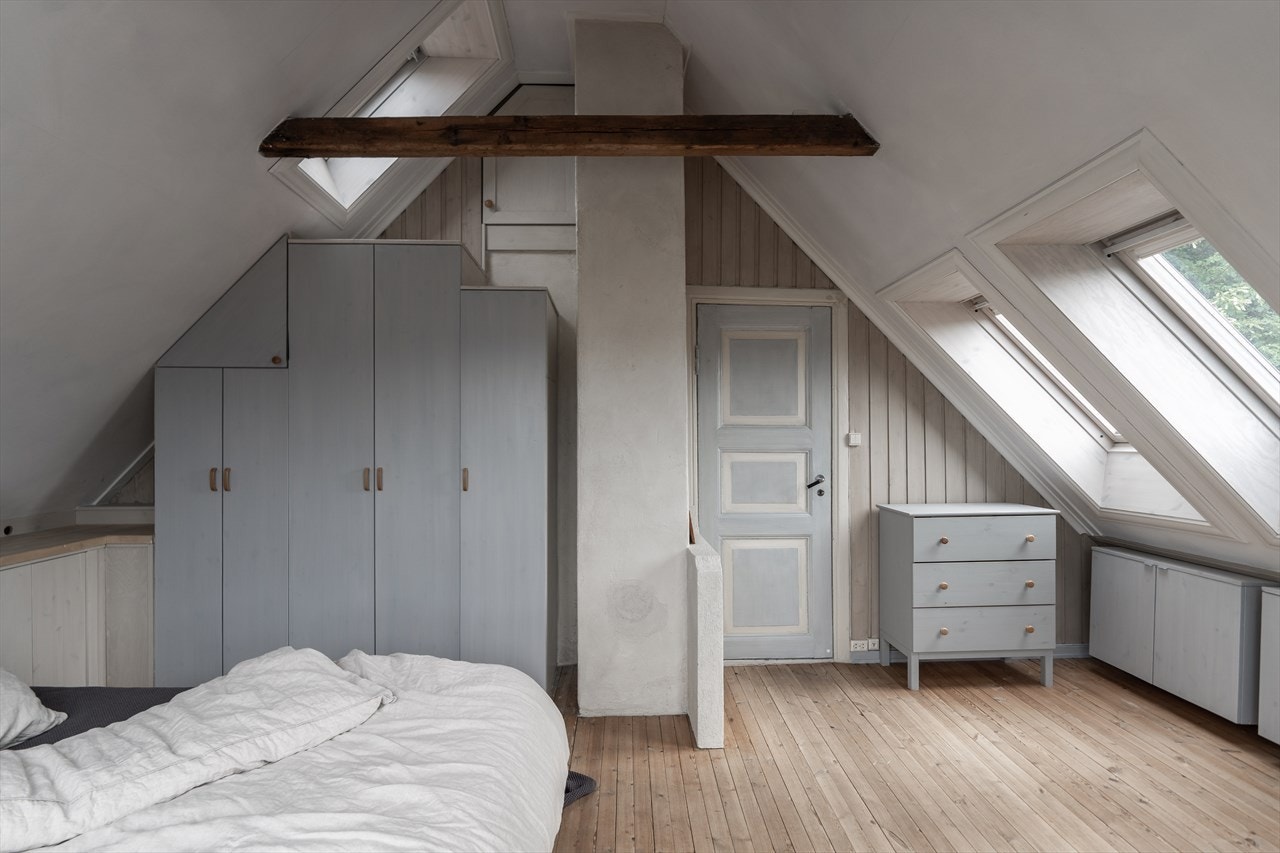 Hovedsoverom med tilkomst til hems. Galleribilde