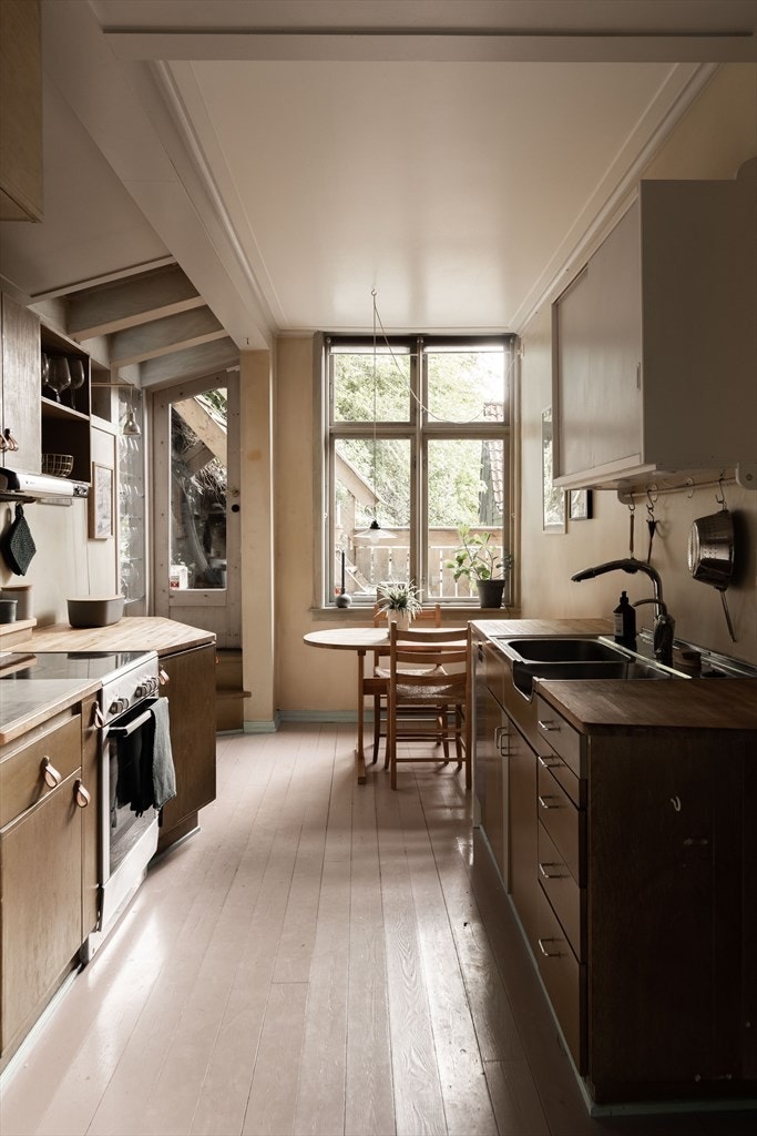 Fra kjøkken er det utgang til altan. Galleribilde