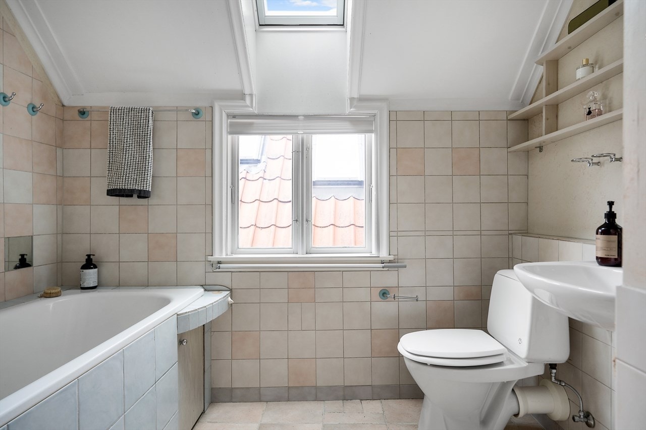 Baderom i hoveddel Galleribilde