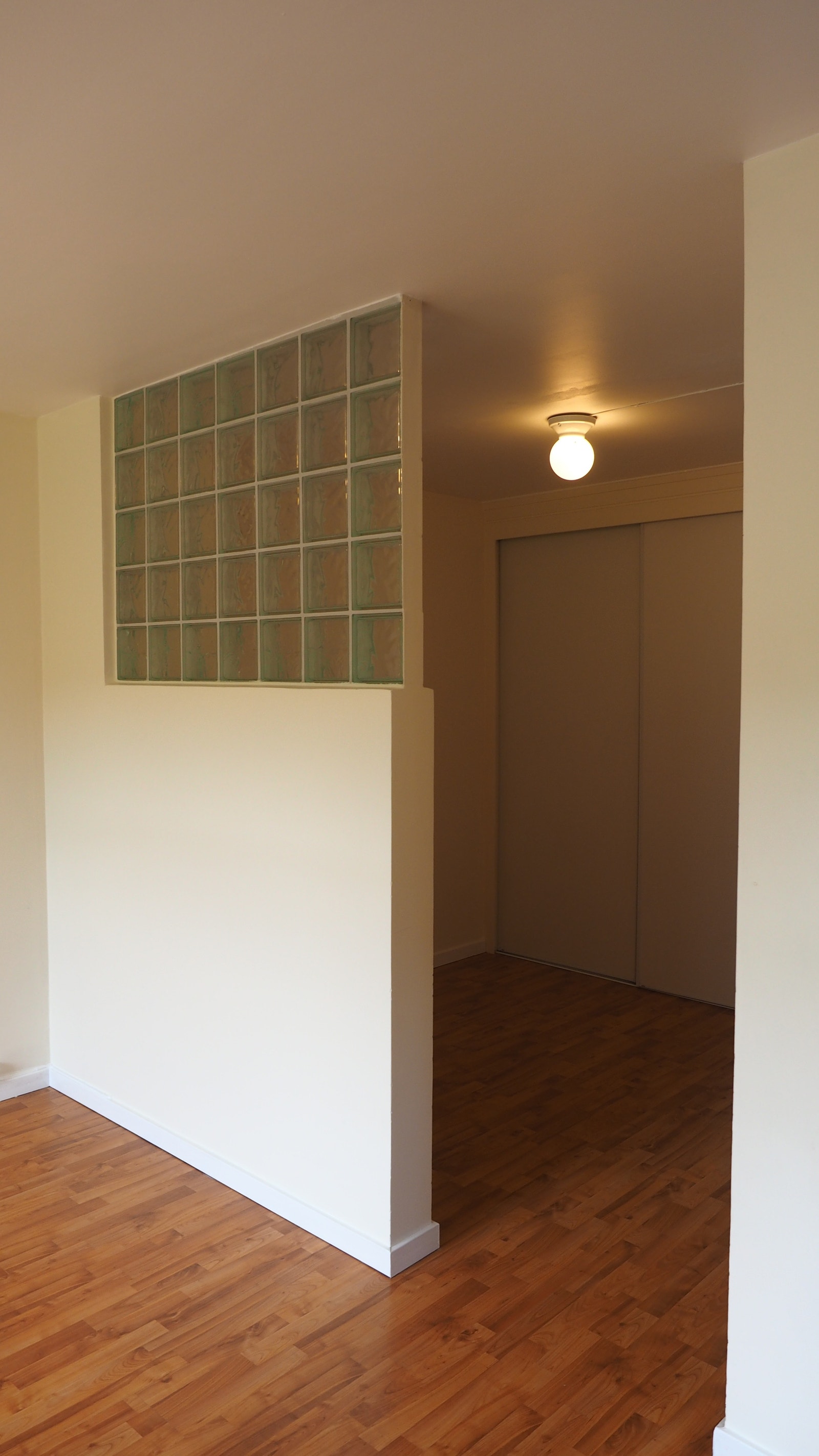 Soverom sett fra stuen Galleribilde