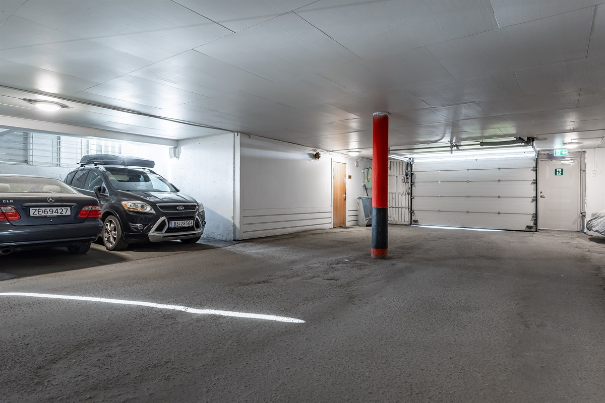 Fast plass i parkeringsanlegg