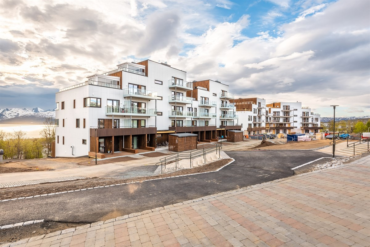 De stilige blokkene har populær beliggenhet i Workinnmarka med nærhet til det meste man trenger