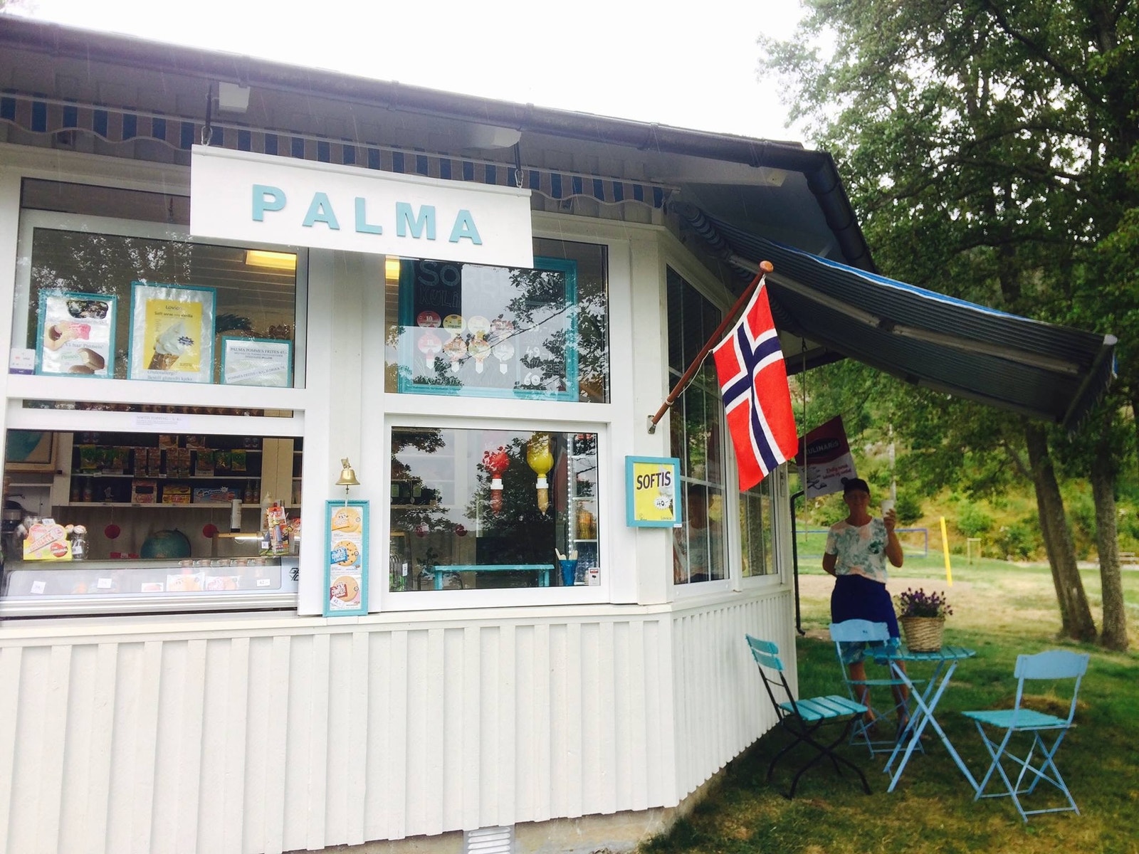 Palma, kiosk på stranda, Sandvika Galleribilde