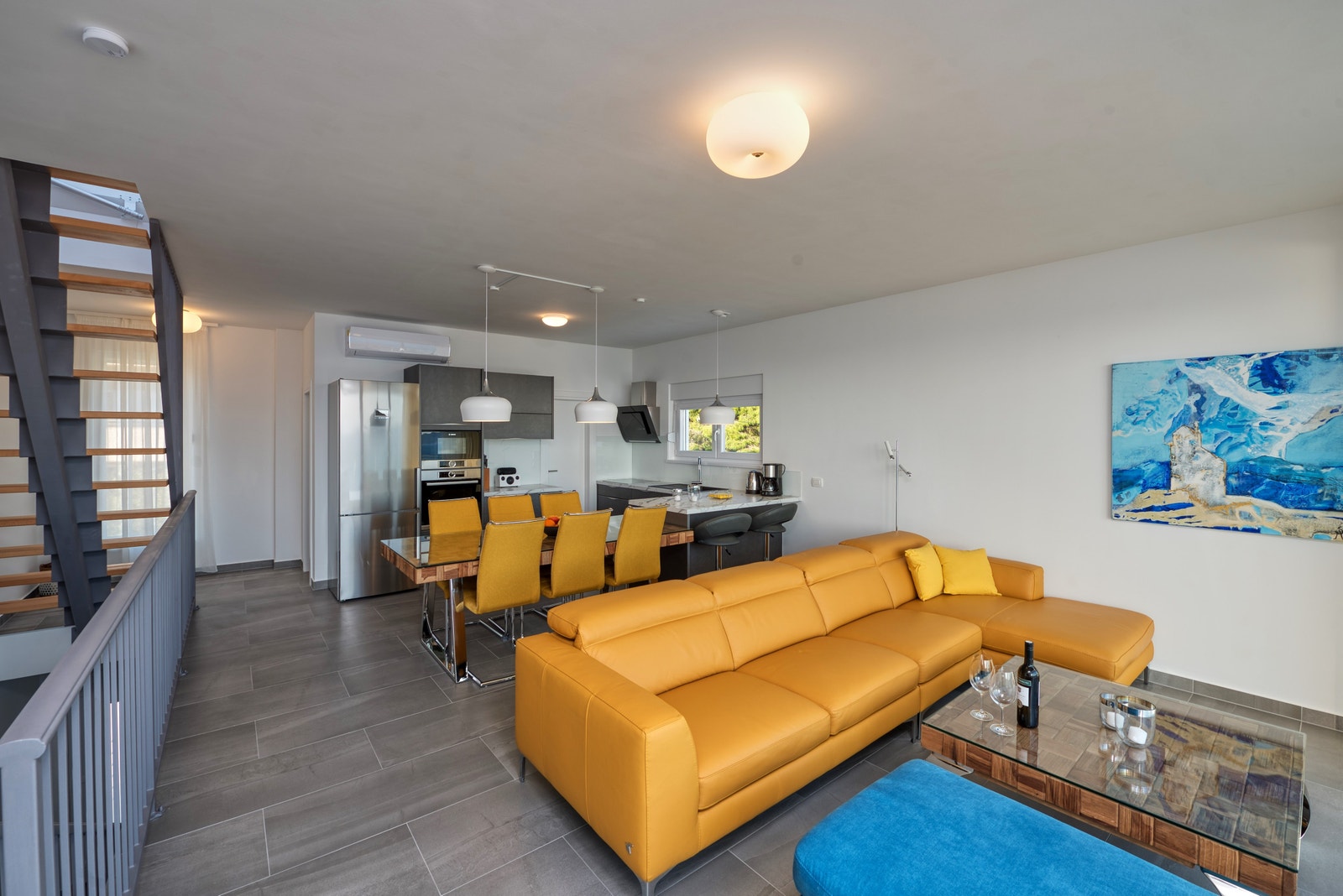 Leilighet B. Stue / kjøkken Galleribilde