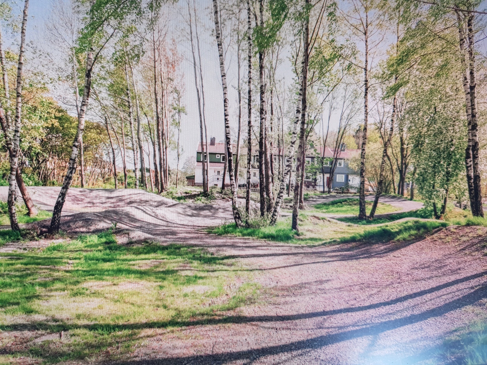 Området bak huset Galleribilde