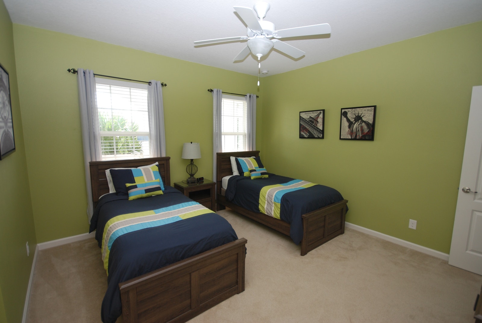 2 Twin senger Galleribilde