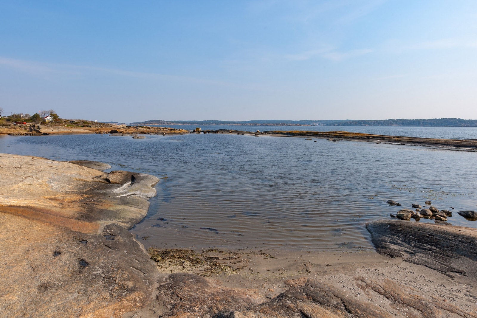Langgrunn strand - ideell for barna Galleribilde