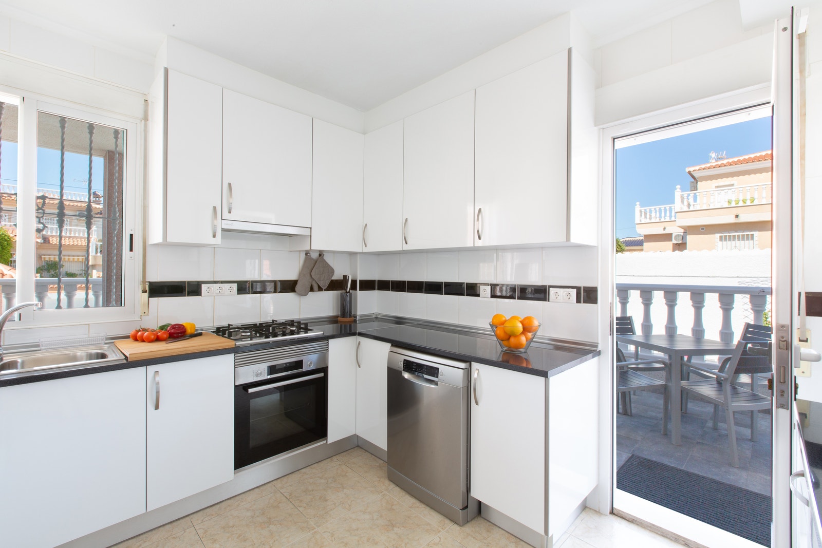 Kjøkken inne. Galleribilde