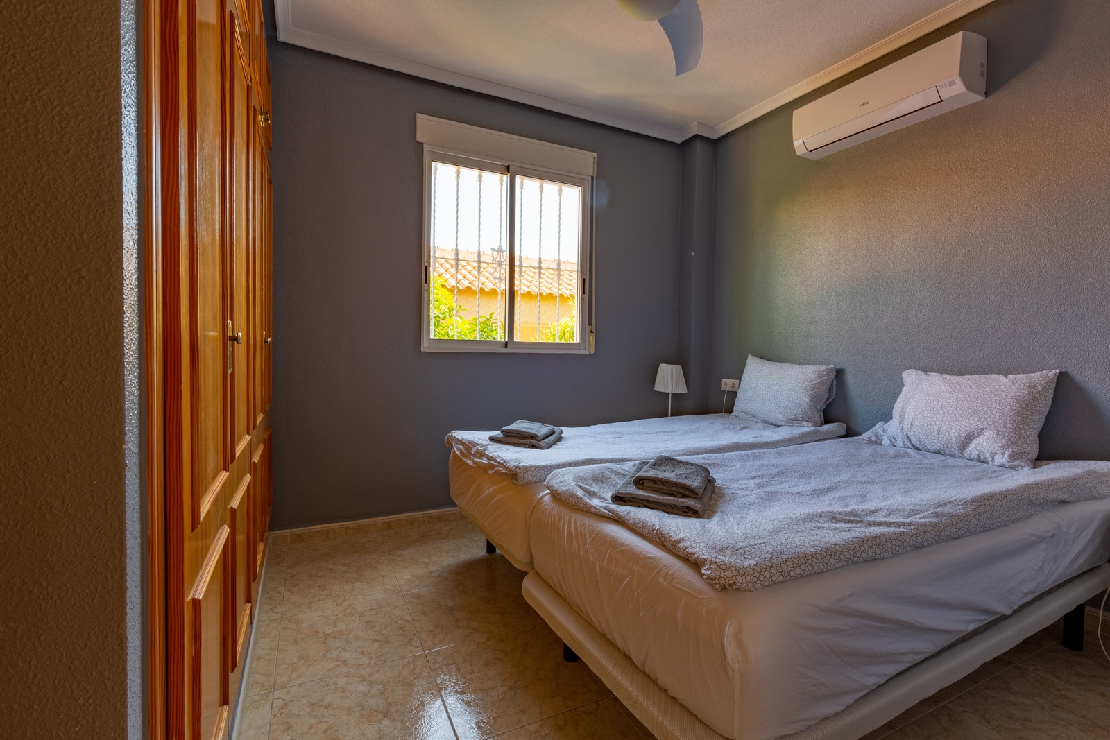 Soverom i første etasje, Et av syv soverom. Galleribilde