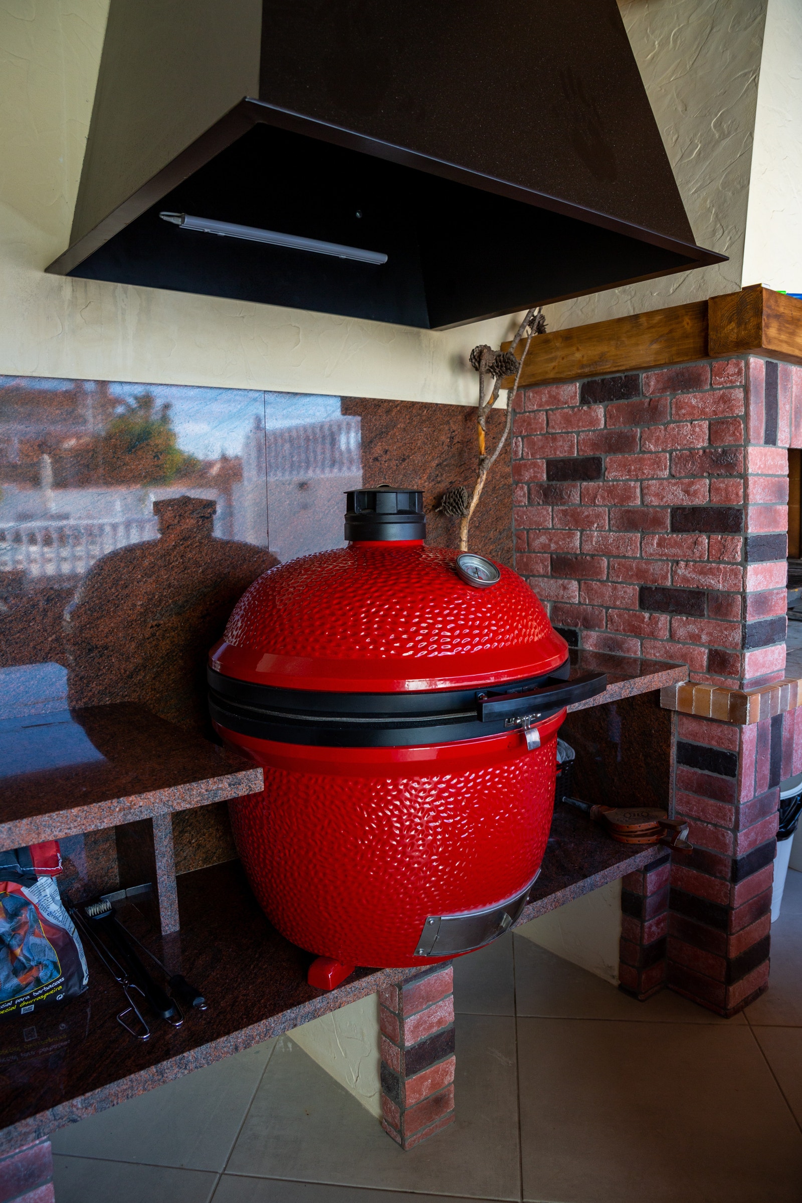 Kamado Big Joe smoker grill. Galleribilde