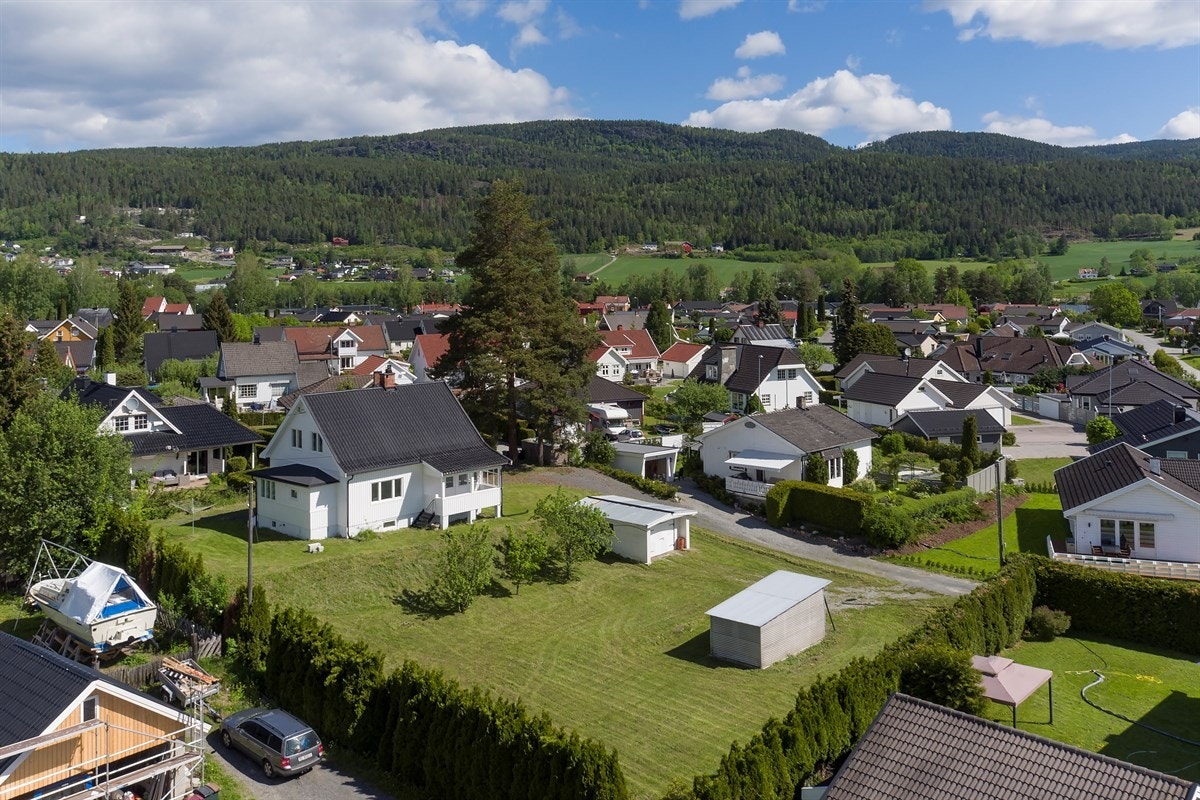 Godkjent søknad om bruksendringen av kjeller foreligger - Solrikt/Barnevennlig! Galleribilde