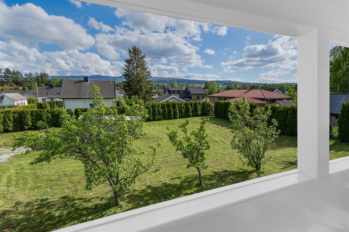 Koselig veranda med fint utsyn over Steinberg. Galleribilde
